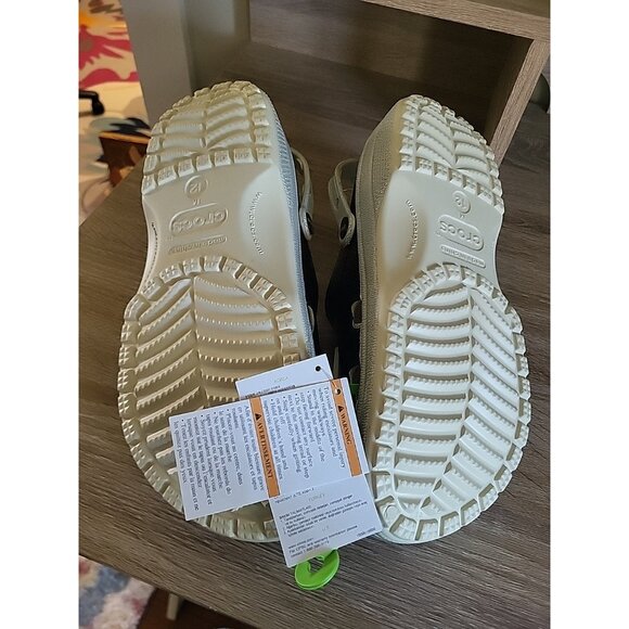 Crocs Unisex J Cole Dreamville X Classic Clogs Sandals Multi, Size 12 Men's - Picture 11 of 13